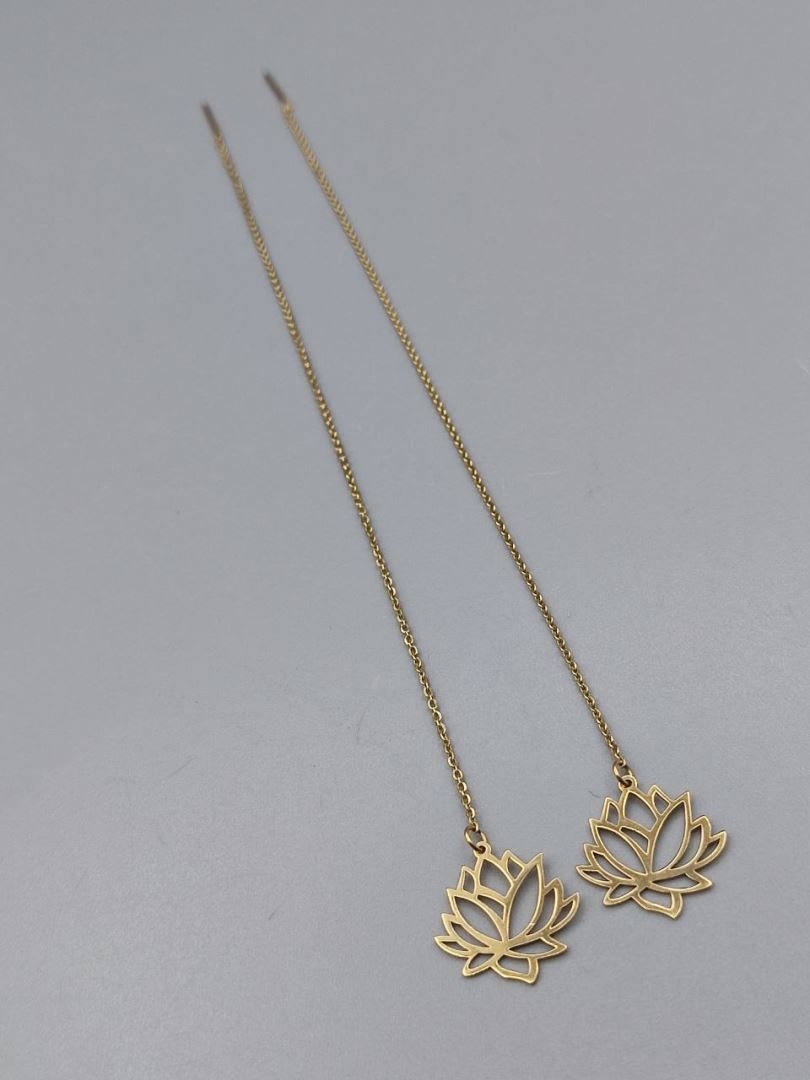 گوشواره بخیه